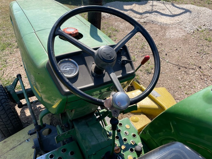 john-deere-850-image-25