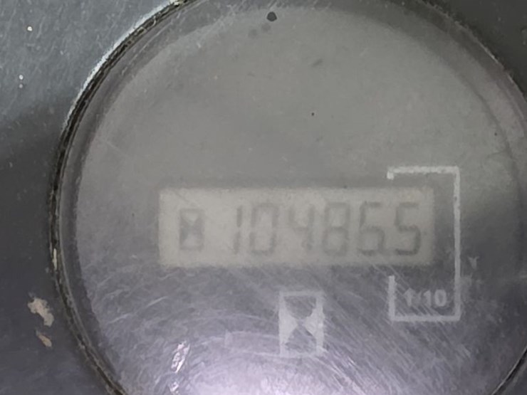 1998-crown-pe3520-60-image-3