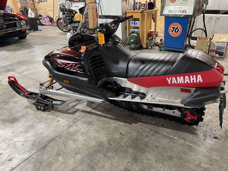 #3798-•-2004-yamaha-sx-viper-snowmobile-image-6