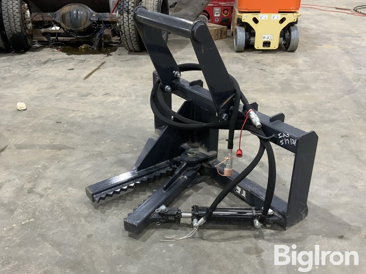 2024-land-honor-tp2-13-08d-skid-steer-tree/post-puller-image-1