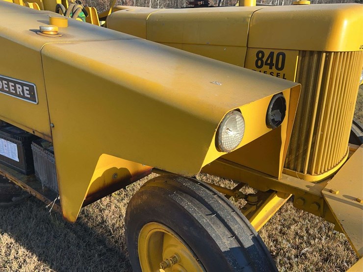 john-deere-840-image-31