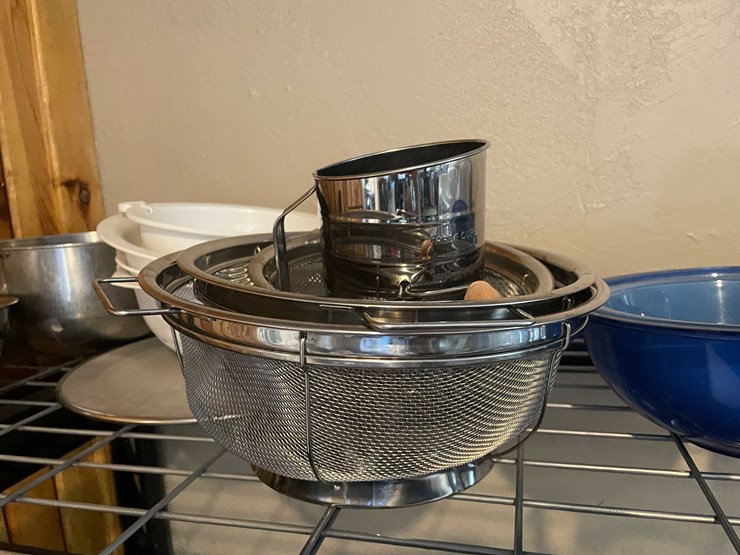 #6347-•-measuring-cups-and-bowls-image-5