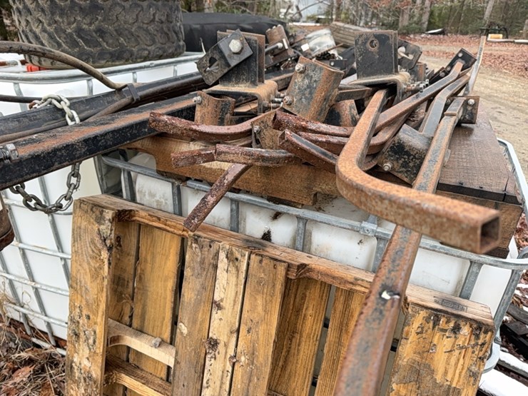 corn-reel,-6-row-hydraulic;-located-at-7241-roxbury-rd,-charles-city,-va,-please-call-804.837.9940-or-804.651.4404-with-questions-image-16