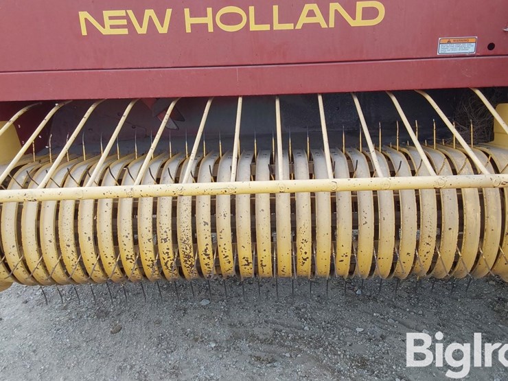 new-holland-575-image-9