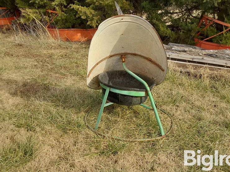 co-op-mineral-feeder-image-2