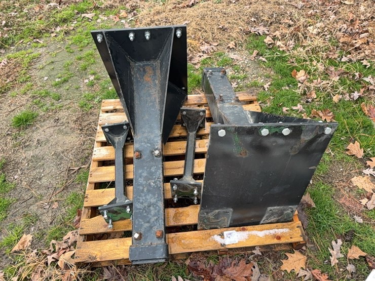 reddick-saddle-tanks-and-brackets,-last-on-4955;-located-at-7241-roxbury-rd,-charles-city,-va,-please-call-804.837.9940-or-804.651.4404-with-questions-image-11