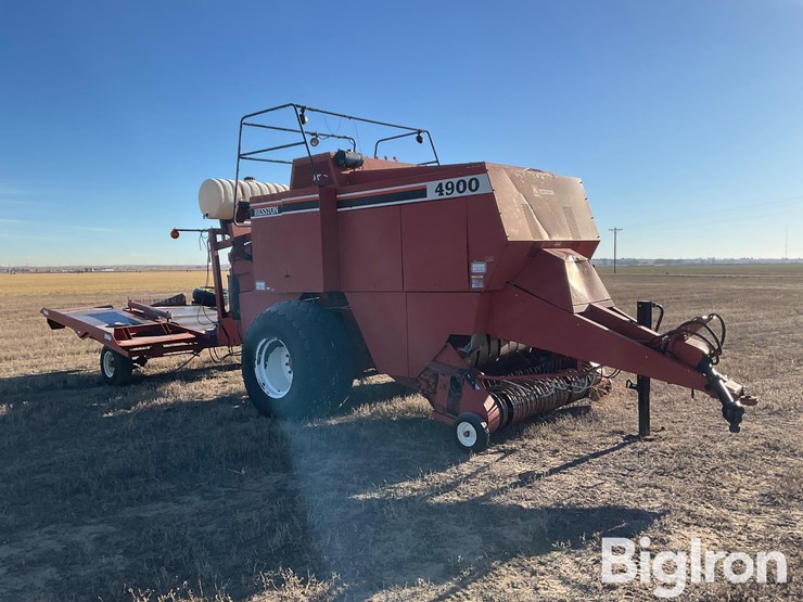 1995-hesston-4900-image-3