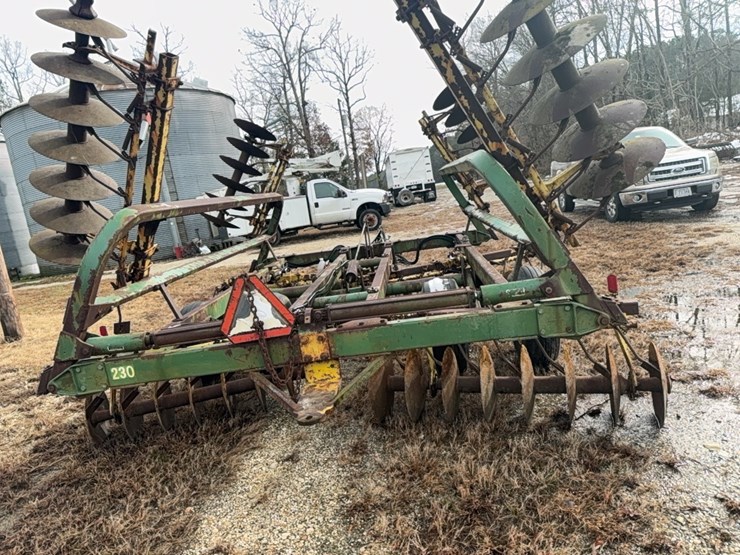 john-deere-230-image-39