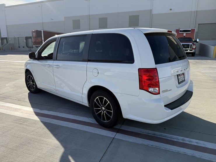 2019-dodge-grand-caravan-image-4