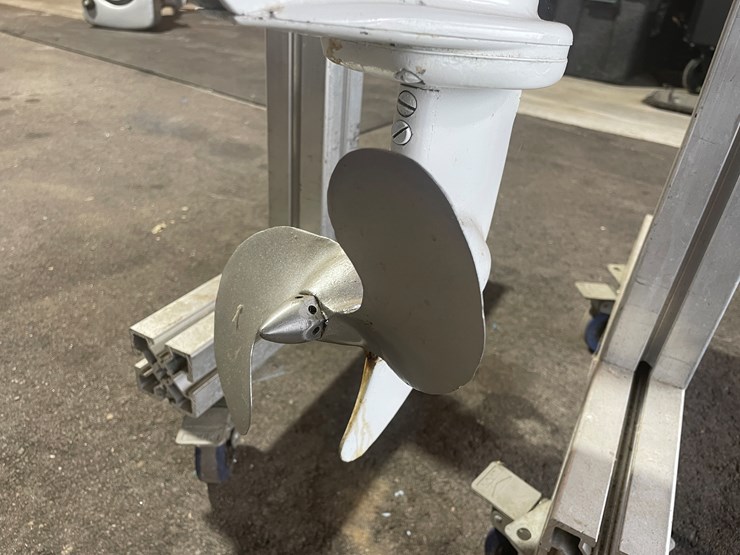 #3818-•-champion-3.2-hp-vintage-outboard-boat-motor-image-7