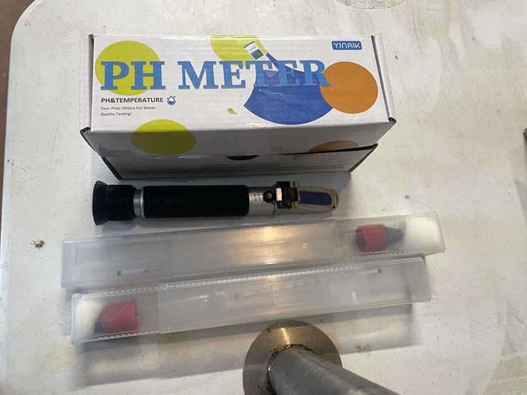 #6364-•-maple-syrup-lot-image-12