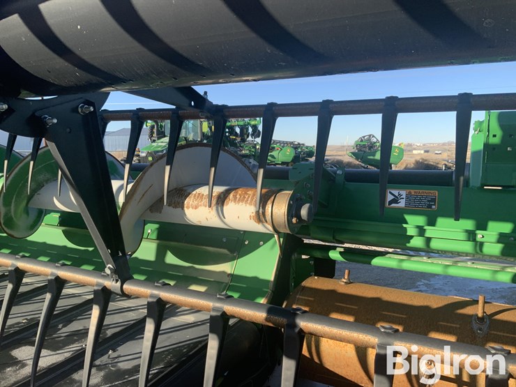 2021-john-deere-735d-image-16