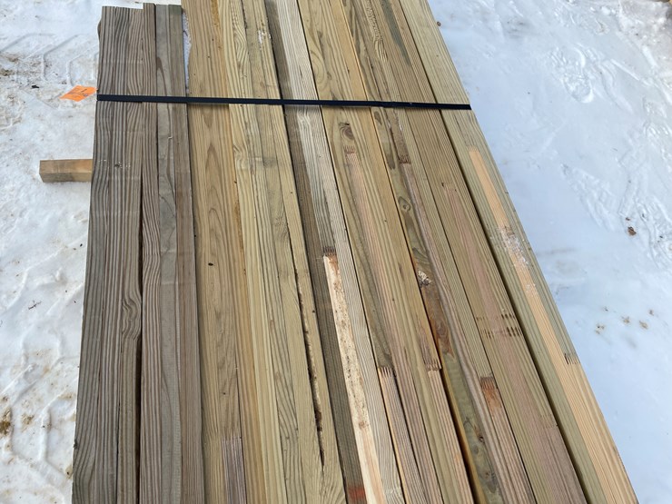 #3787-•-bundle-of-laminated-wood-beams-image-14