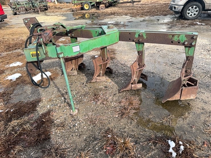 john-deere-3945-image-20