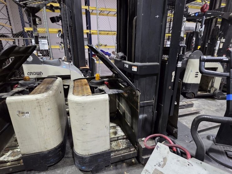 2006-crown-sp3420-30-image-2