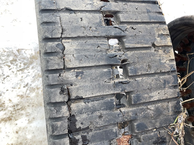 #3795-•-(4)-used-skid-steer-tracks-image-20