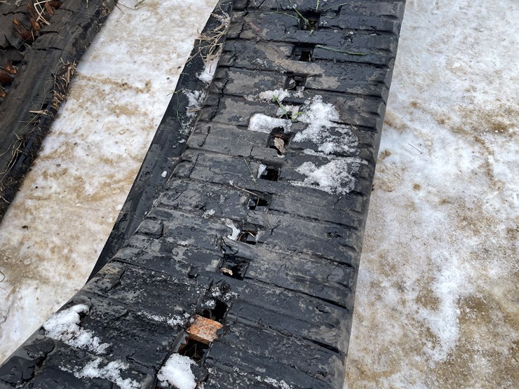 #3795-•-(4)-used-skid-steer-tracks-image-5