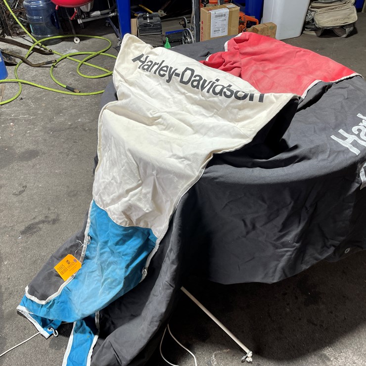 #3865 • Harley Davidson Factory Cover