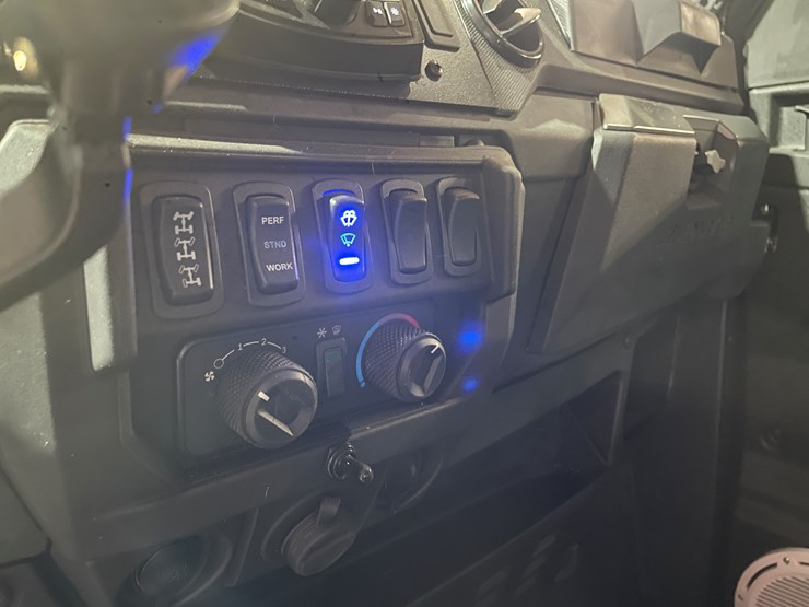 2021-polaris-ranger-1000-image-38