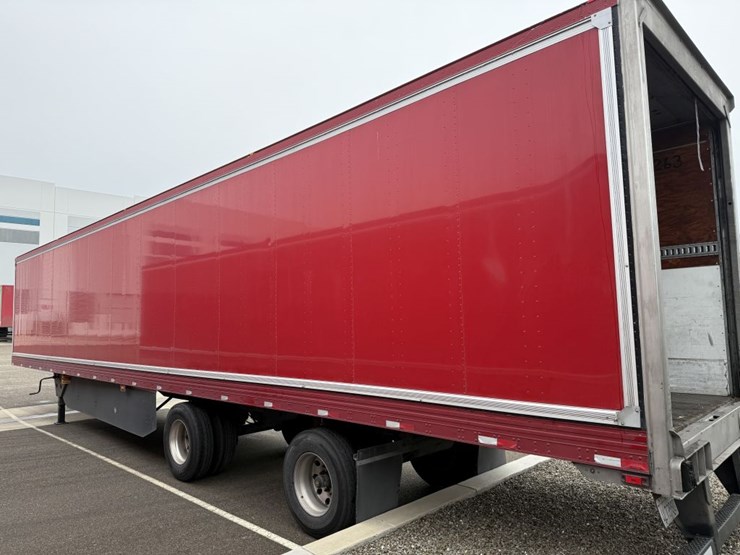 2016-utility-van-image-4