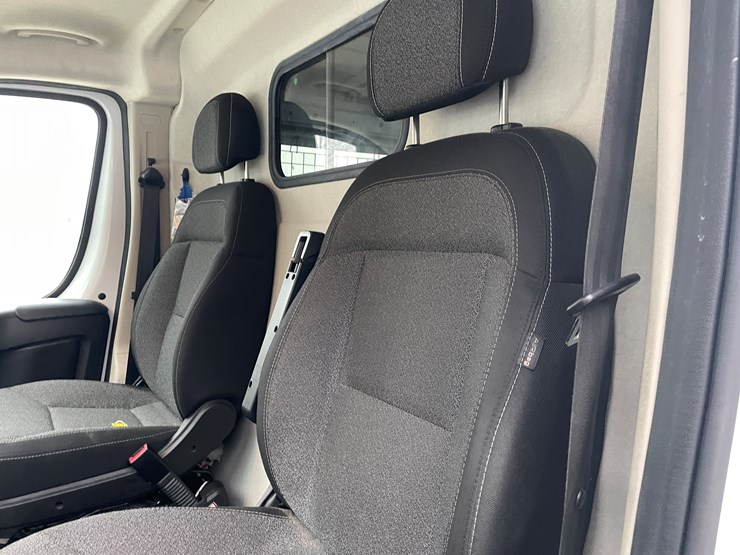 2022-dodge-1500-image-54