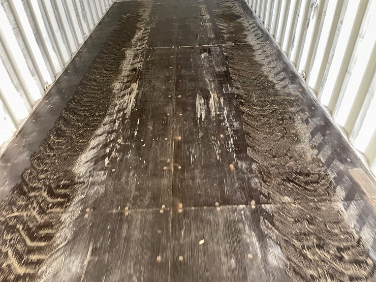 #105-•-40'-high-cube-shipping-container-image-18