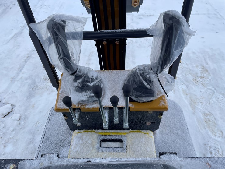 #206-•-new-ats-mini-excavator-image-12