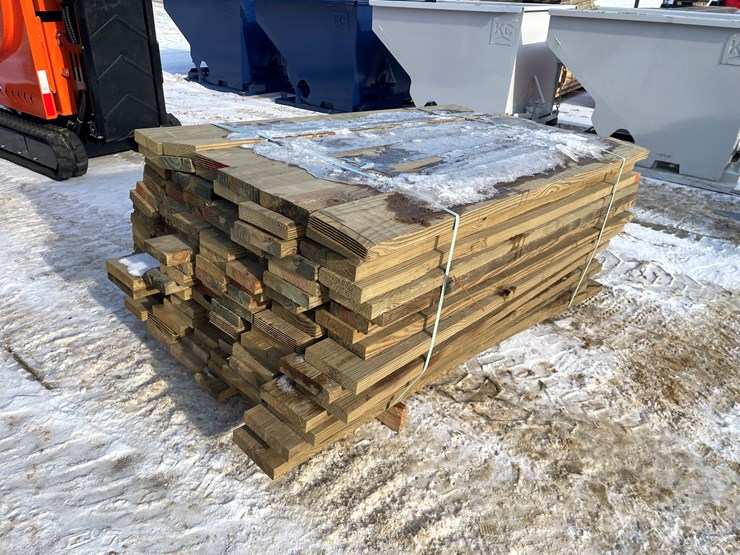 #3809-•-bundle-of-green-treated-lumber-image-3