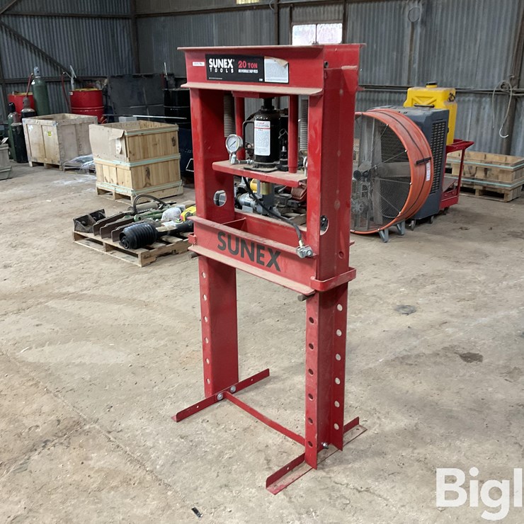 Sunex Tools 20-Ton Air/Hydraulic Shop Press