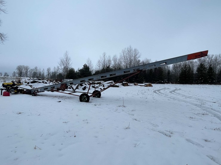 #3521-•-hay-elevator-image-2