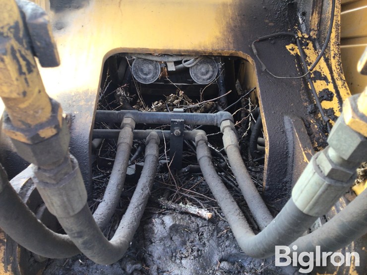 1998-john-deere-230-image-9