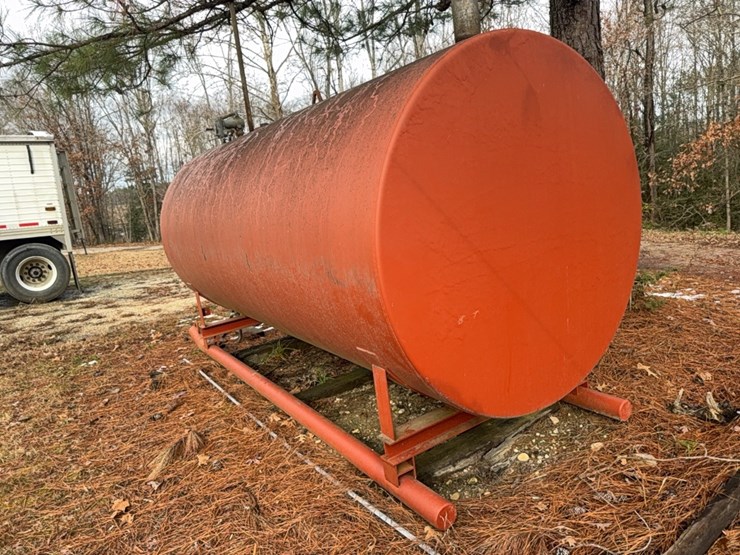 2023-2000-gal-fuel-tank-on-skids,-5-ft-x-12-ft-with-pump;-located-at-7241-roxbury-rd,-charles-city,-va,-please-call-804.837.9940-or-804.651.4404-with-questions-image-15
