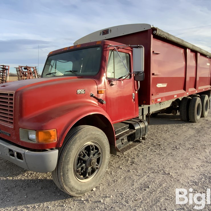 1997 INTERNATIONAL 4900