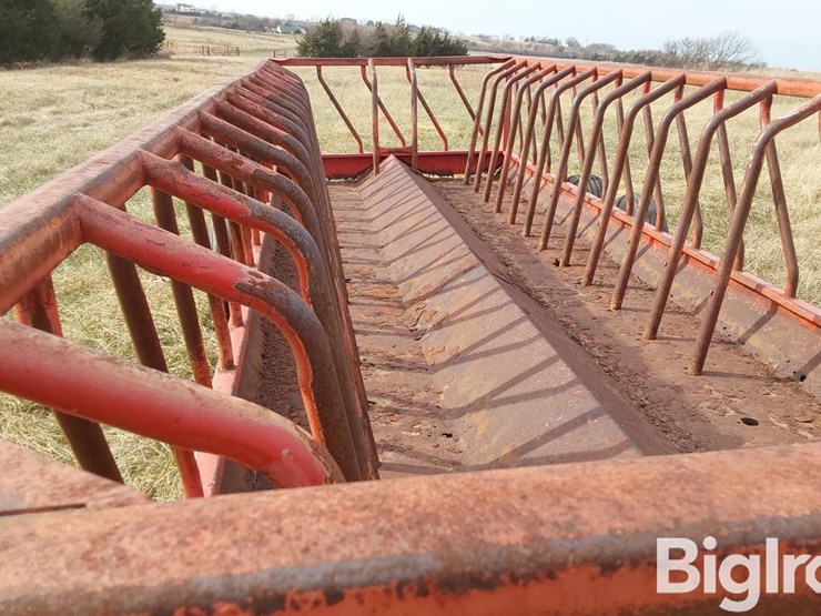 apache-wfw24a2-24'-feeder-wagon-image-12