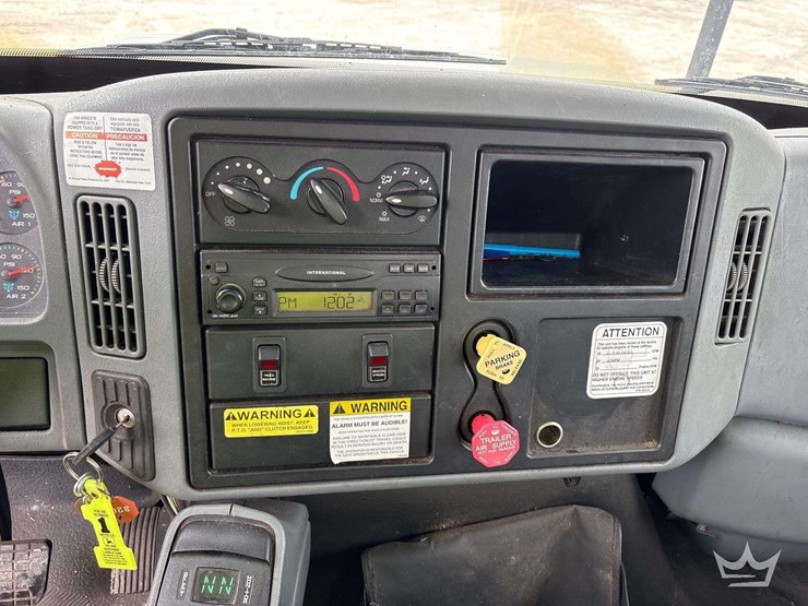 2007-international-durastar-4300-image-63