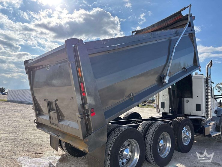 2019-kenworth-t880-image-13