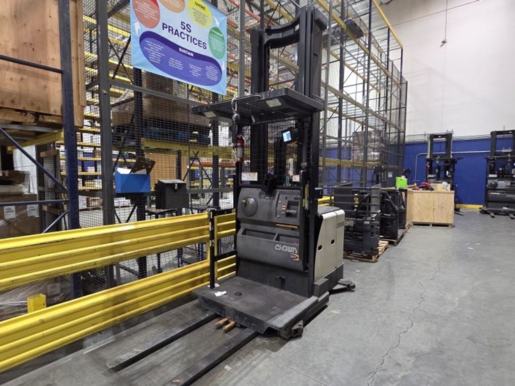 2008-crown-sp3520-30-image-1