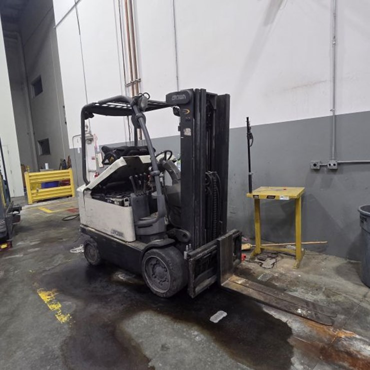 2006 CROWN FC4020-55