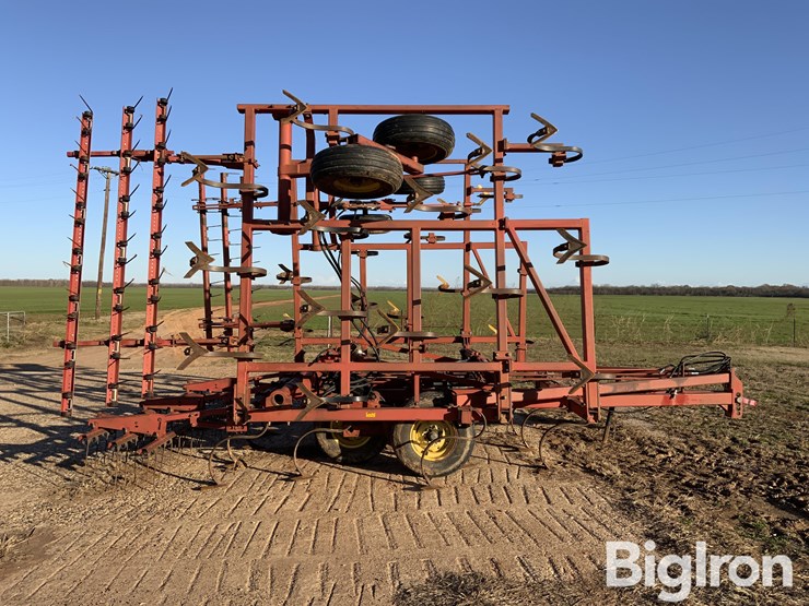 sunflower-5331-field-cultivator-image-4