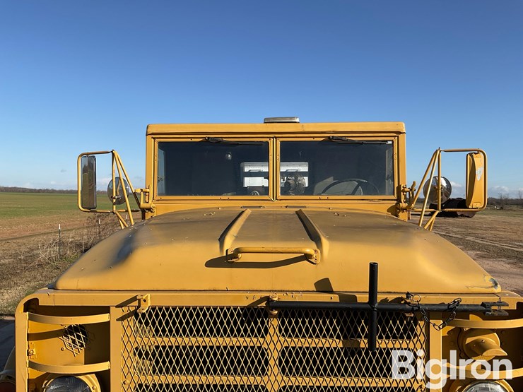 1991-tigercat-m931a2-6x6-truck-tractor-image-16