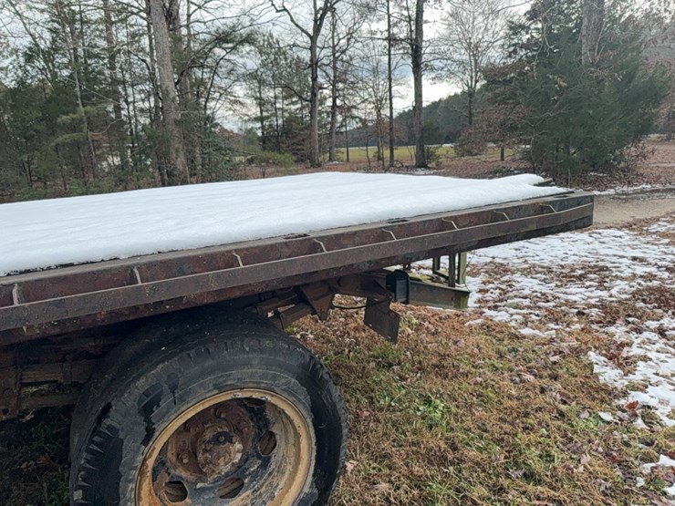 1977-ford-600-image-22