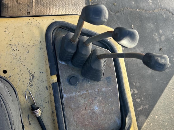 1999-yale-gc100mgn-image-11