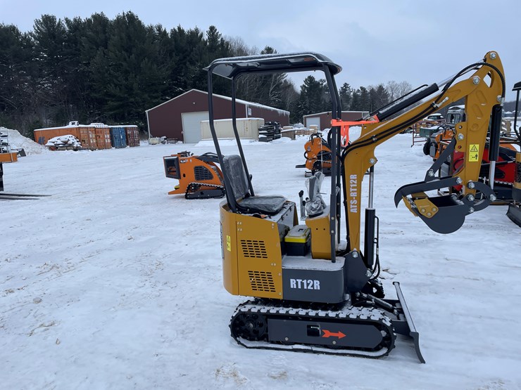 #206-•-new-ats-mini-excavator-image-4