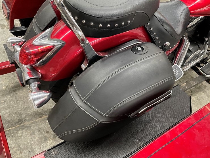 #1010-•-2011-yamaha-v-star-950-tourer-motorcycle-with-trike-kit-(has-wi-title)-image-22