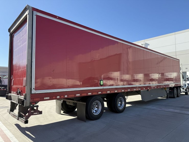 2016-utility-van-image-3