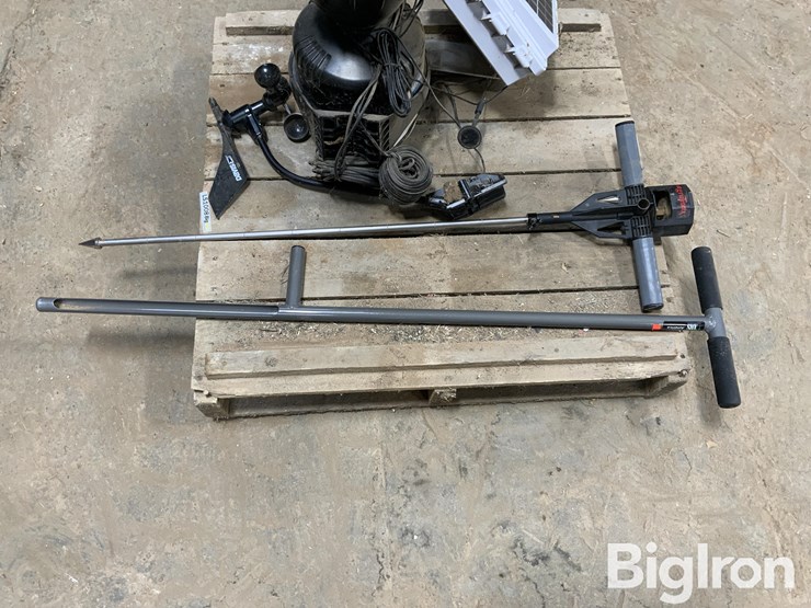 davis-vantage-pro-2-weather-station-&-soil-tools-image-9