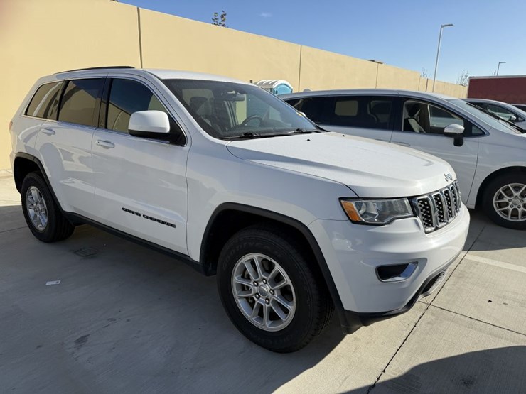 2018-jeep-grand-cherokee-image-2