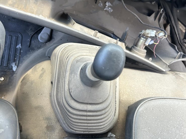 1998-isuzu-ftr-image-50