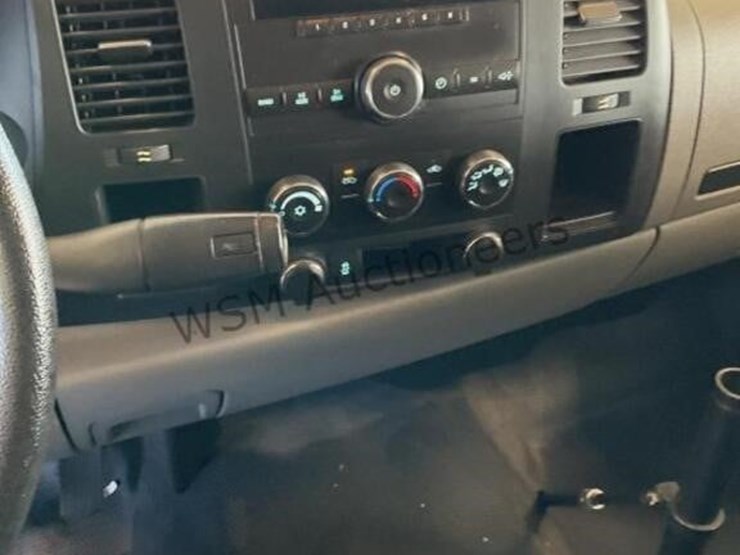 2012-chevrolet-silverado-1500-image-19