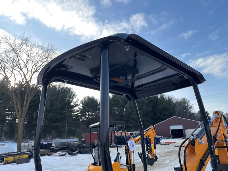 #204-•-miva-va13-mini-excavator-image-44